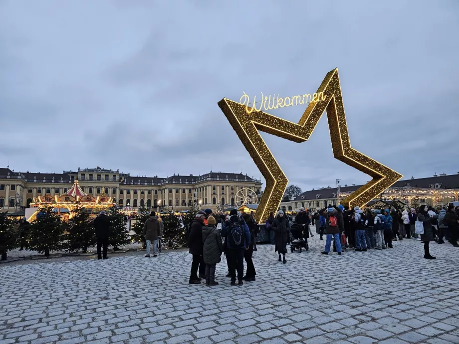 Χριστουγεννιάτικη αγορά Schönbrunn