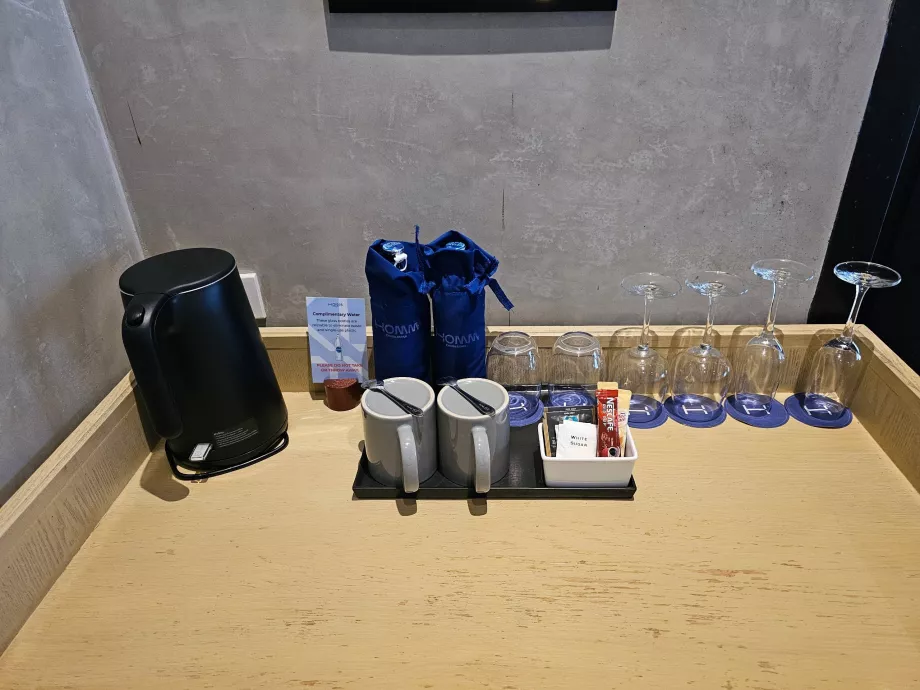Δωρεάν νερό και στιγμιαίος καφές/τσάι