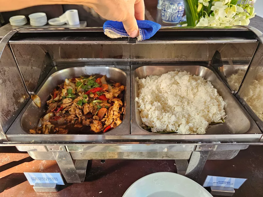 Πρωινό - ζεστά γεύματα