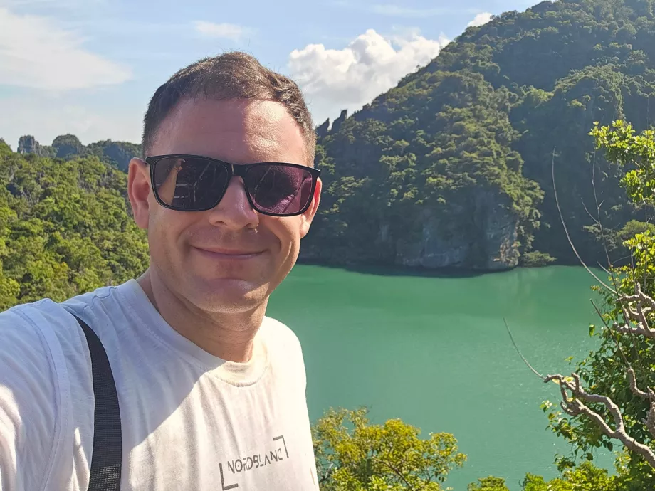 Εγώ στη λίμνη Emerald