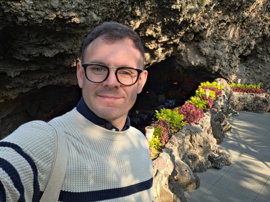 I στο εστιατόριο La Gruta