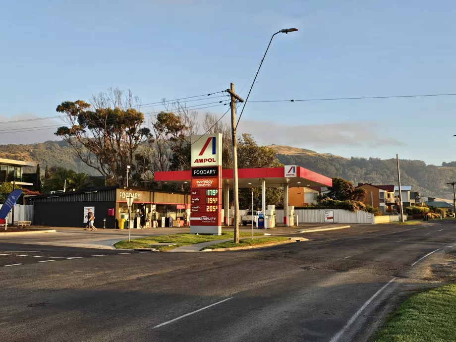 Βενζινάδικο στο Apollo Bay