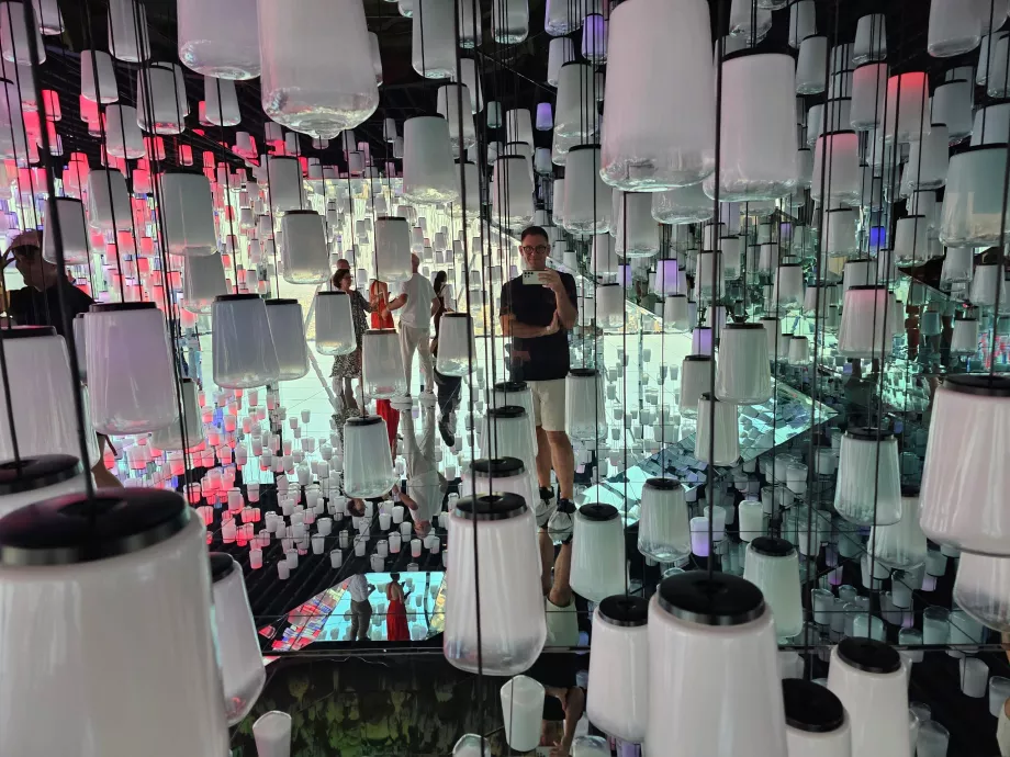 Akara Sky Hanuman - Εικονικό φανάρι ουρανού