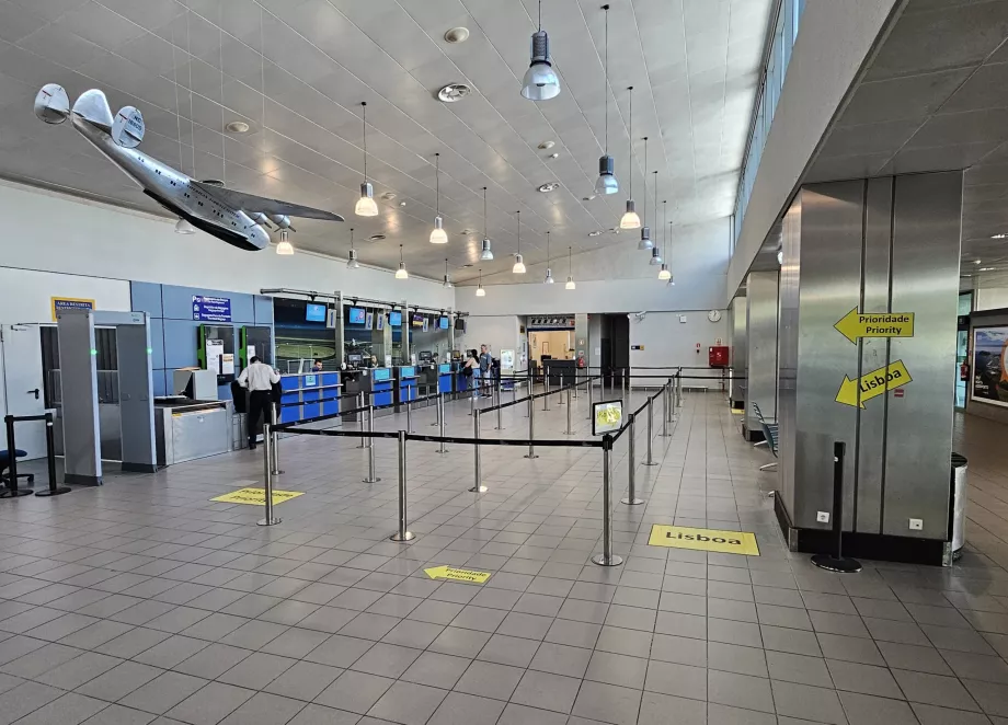 Χώρος check-in, Αεροδρόμιο Horta
