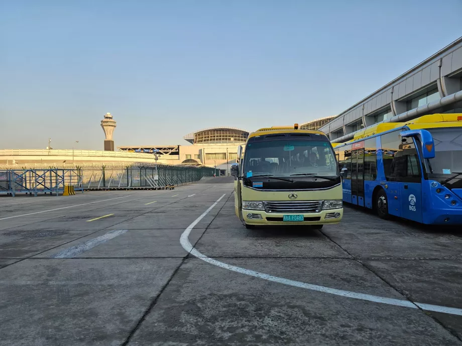 Μεταφορά με λεωφορείο στο αεροπλάνο