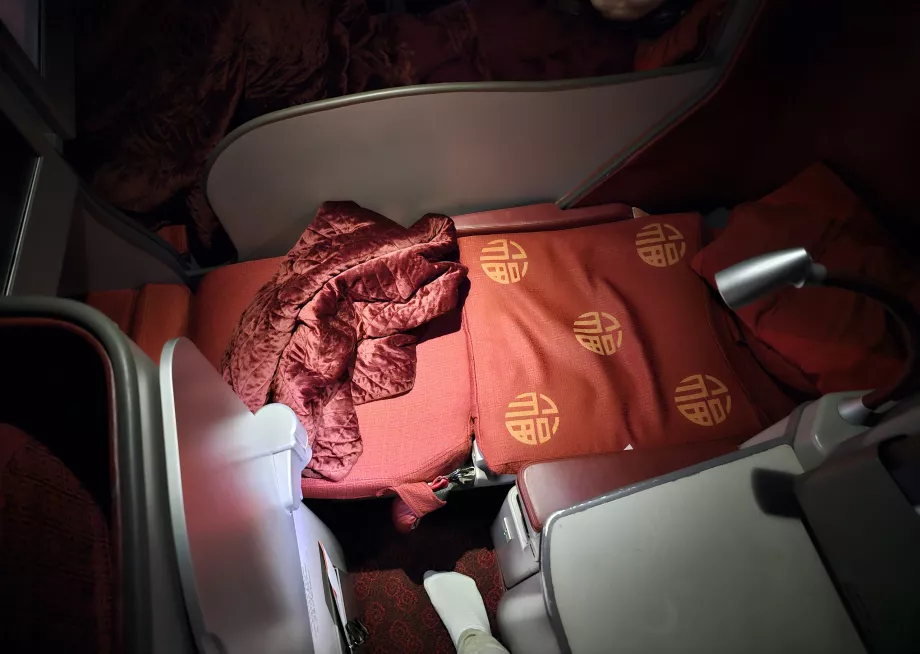 Καναπές που ξεδιπλώνεται σε κρεβάτι