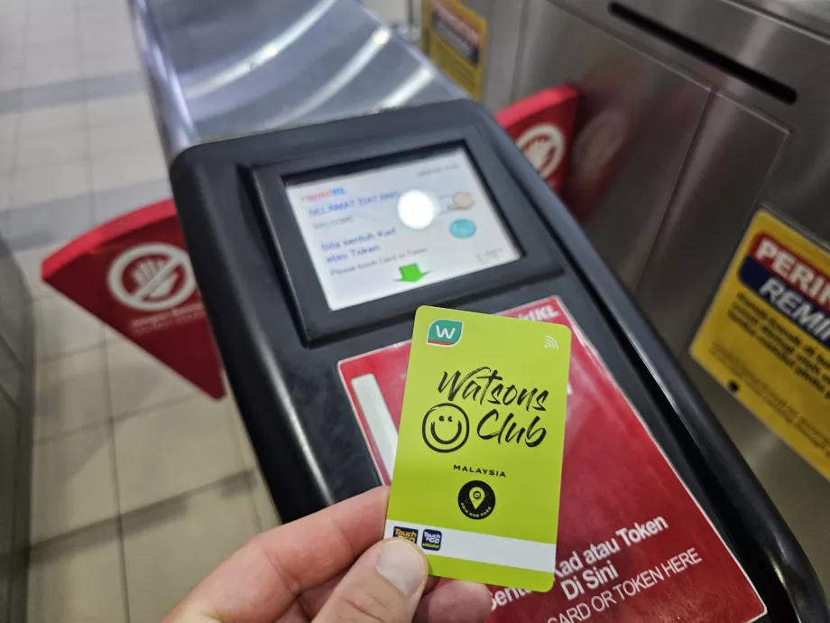 Χρήση της κάρτας Touch-n-Go για την είσοδο στο μετρό