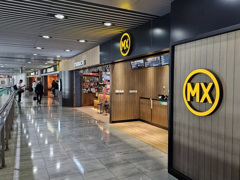 Fast-food στο δημόσιο χώρο, αίθουσα αναχωρήσεων