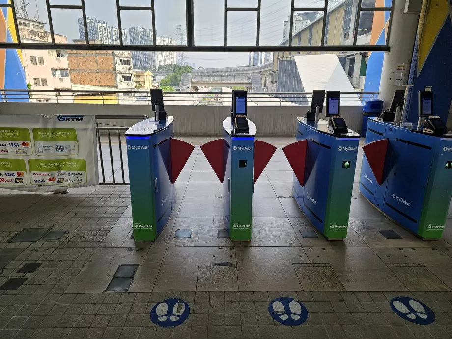 Περιθώρια στους σιδηροδρομικούς σταθμούς KTM