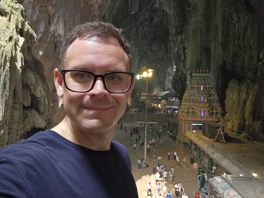 Εγώ στις σπηλιές Batu Caves