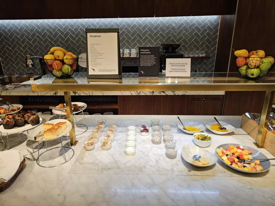 Προσφορά πρωινού - κρύα γεύματα