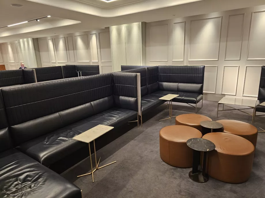 Πολυθρόνες και καναπέδες