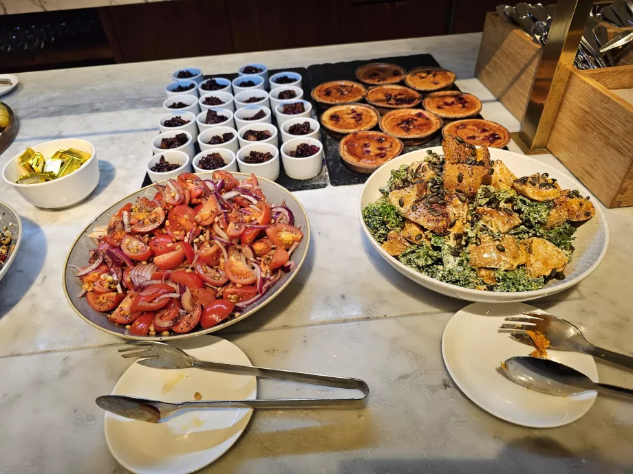 Προσφορά μεσημεριανού γεύματος - κρύα κουζίνα