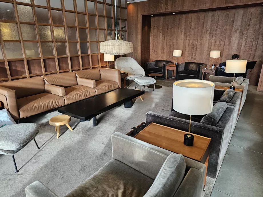 Πολυθρόνες και καναπέδες