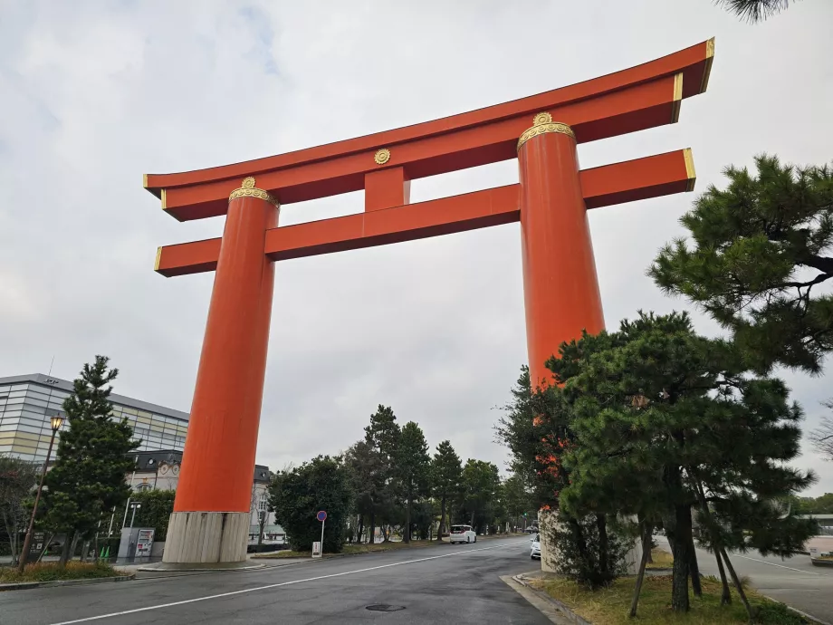 Γιγαντιαία πύλη torii