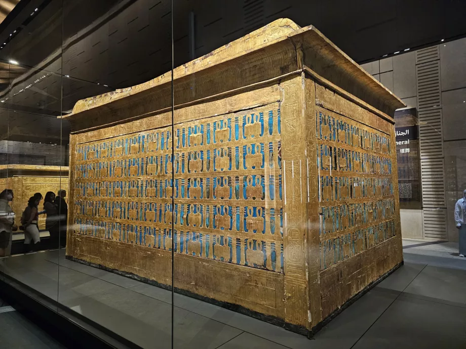 Τάφοι στις κύριες στοές