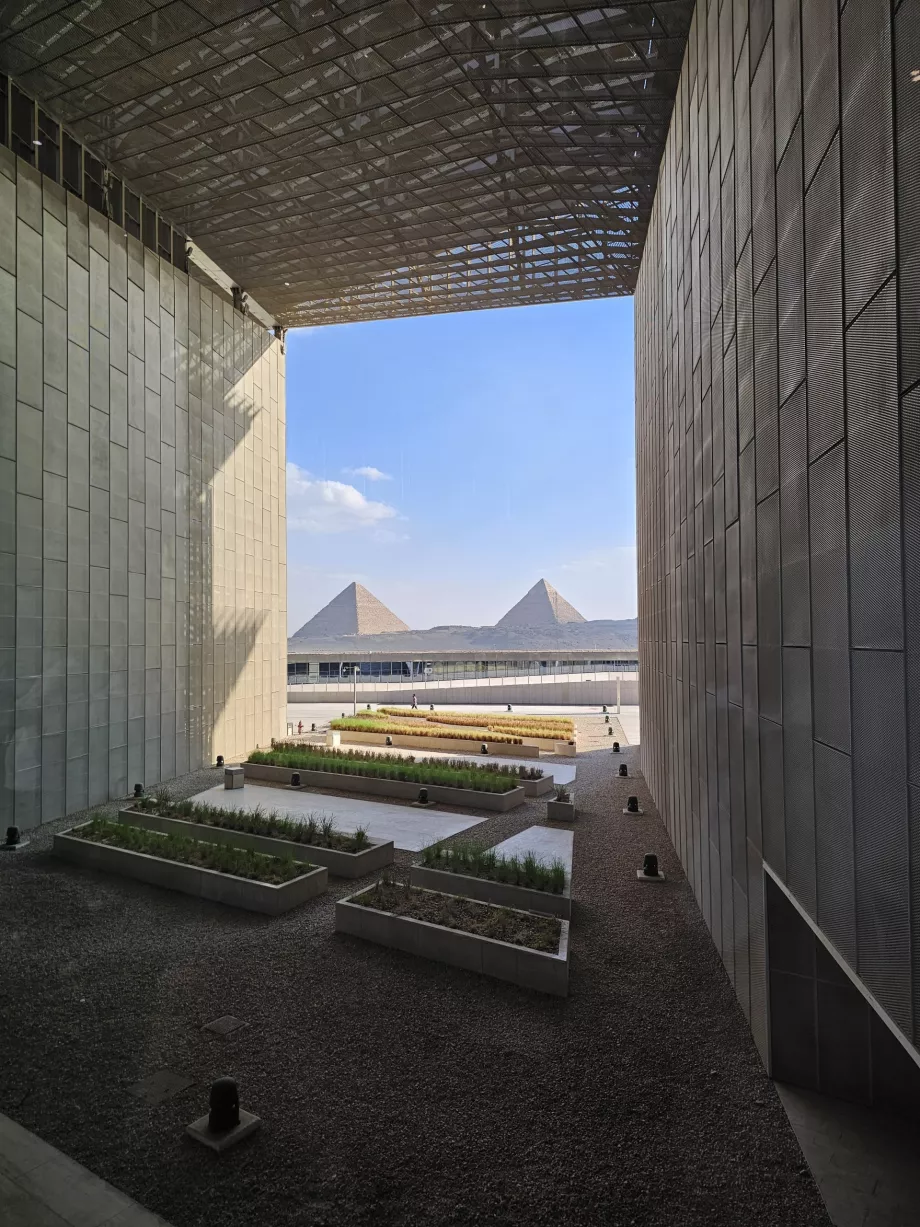 Θέα των Πυραμίδων της Γκίζας