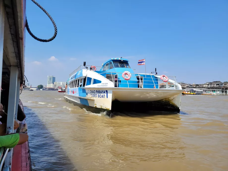 Τουριστικό σκάφος Chao Phraya