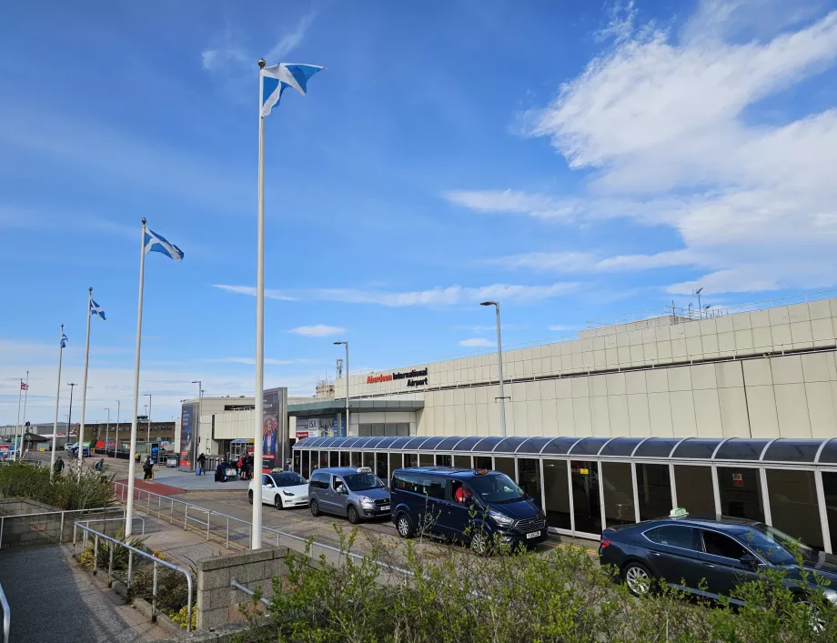 άφιξη από το αεροδρόμιο Aberdeen