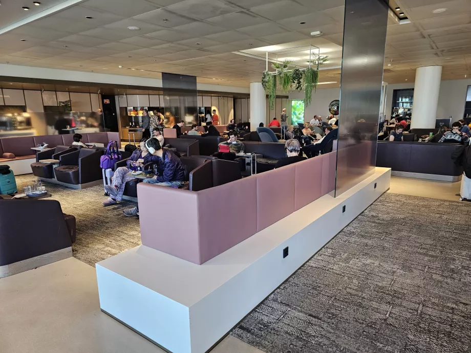 Aspire Lounge συνολικό περιβάλλον