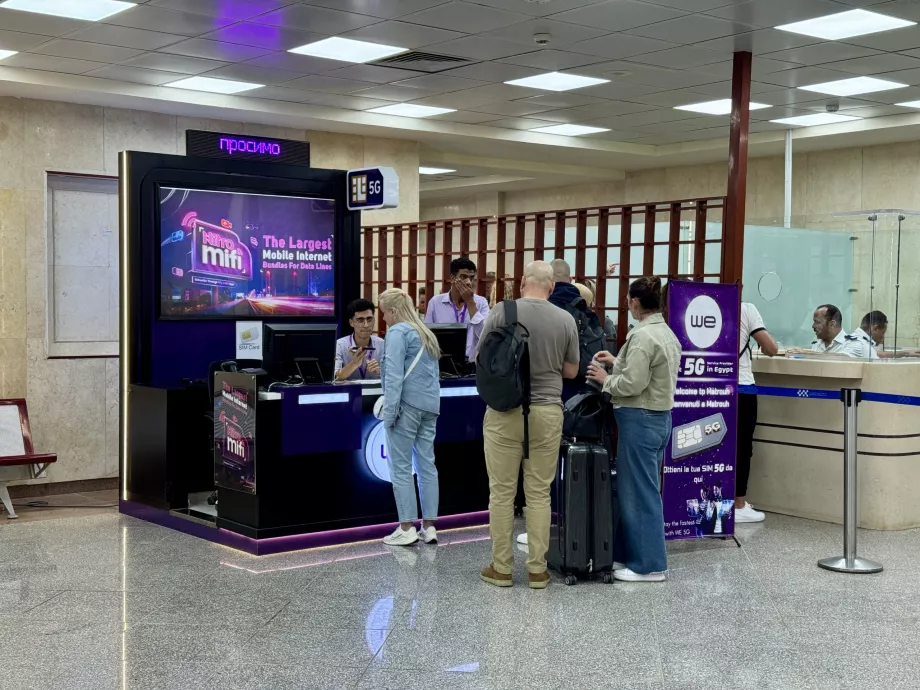 Αιγυπτιακό κατάστημα καρτών SIM