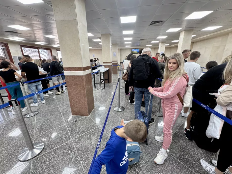 Έλεγχος διαβατηρίων