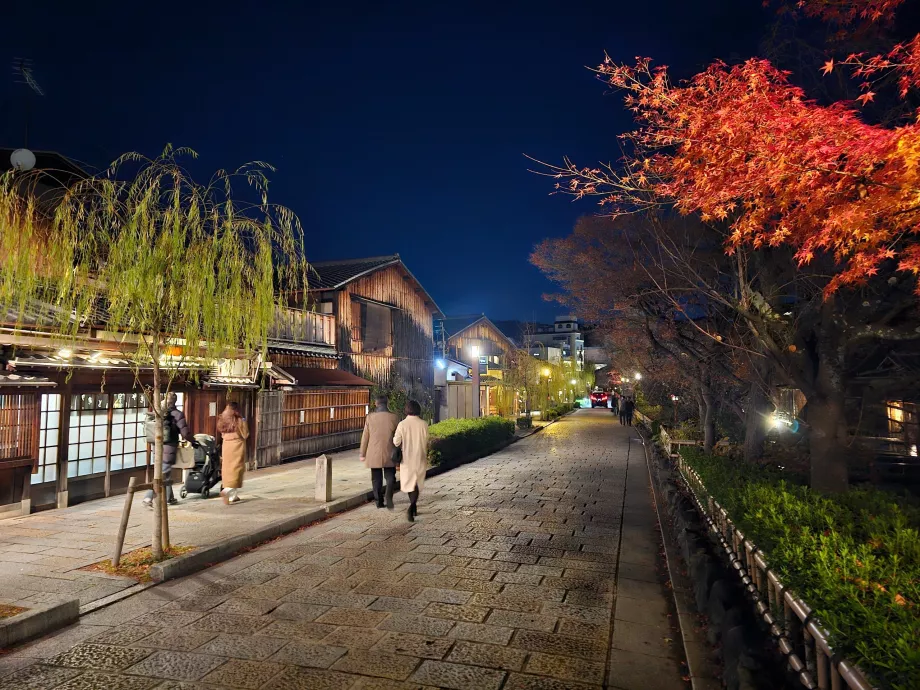Gion, Κανάλι Shirakawa