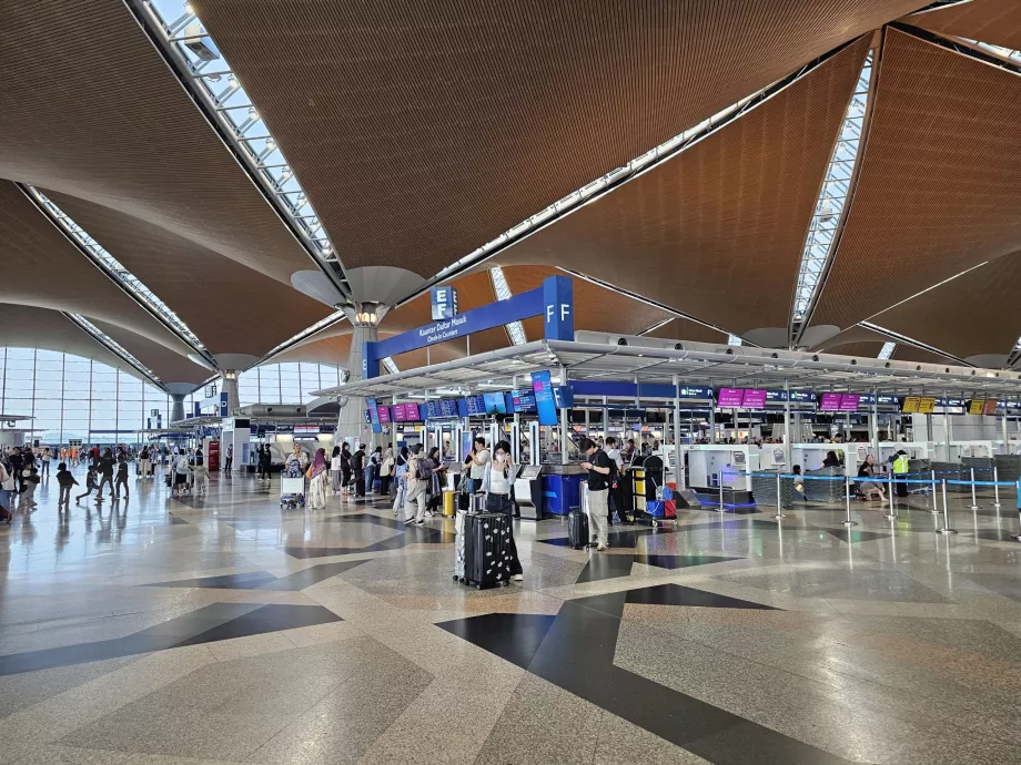 Αεροσταθμός 1, check-in