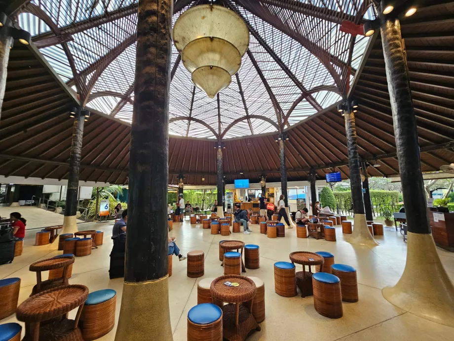 Χώρος πύλης αναχώρησης στο διεθνές τμήμα