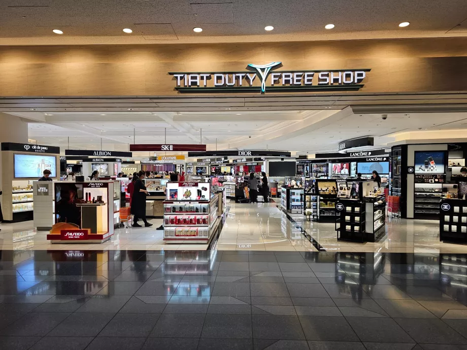 Καταστήματα στη ζώνη διέλευσης του αεροσταθμού 3