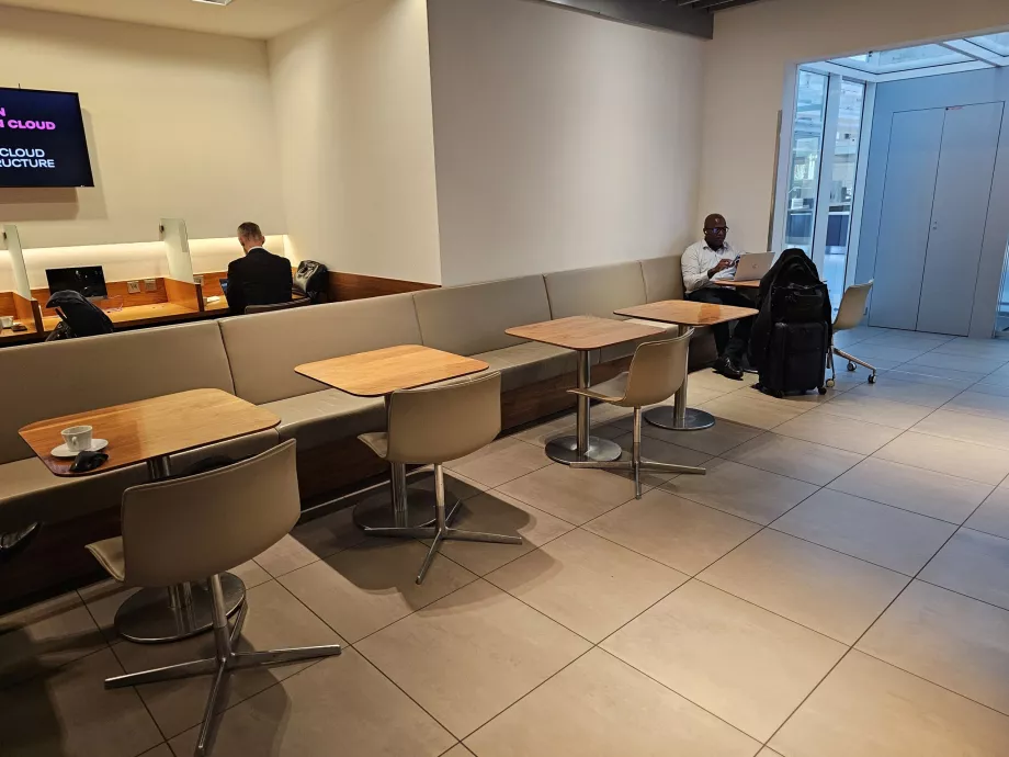 Τραπέζια τραπεζαρίας