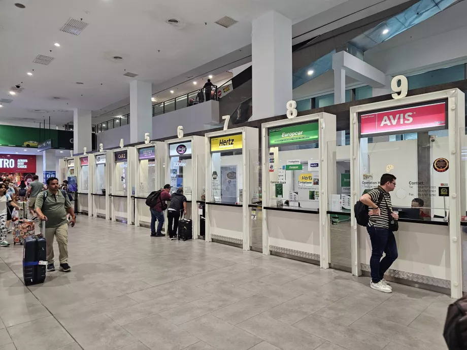 Γραφεία ενοικίασης αυτοκινήτων στο υπόγειο