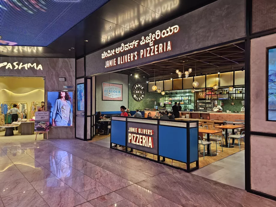 Πιτσαρία του Jamie Oliver, Τερματικός Σταθμός 2, Transit Zone