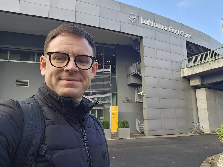 Εγώ πριν από τον τερματικό σταθμό της Πρώτης Θέσης