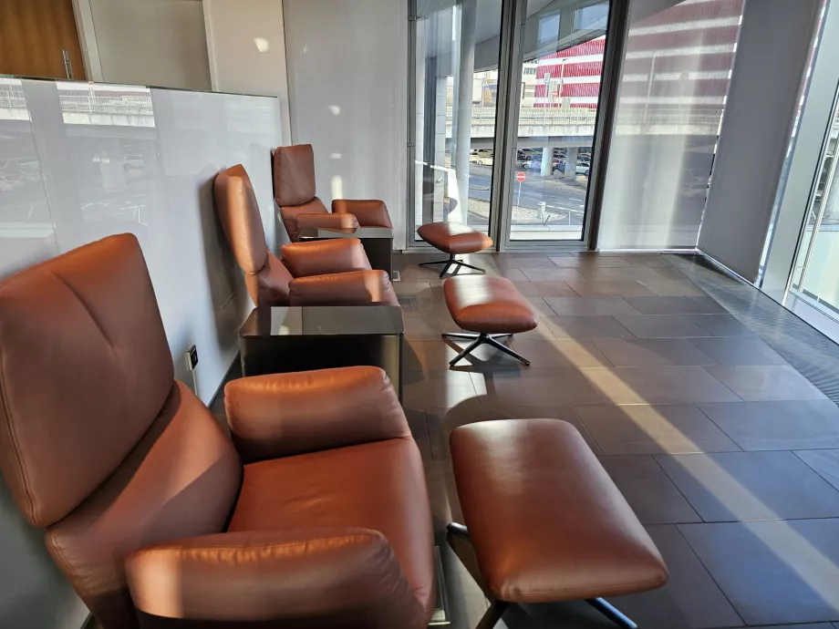 Περιβάλλον σαλόνι - άνετα καθίσματα