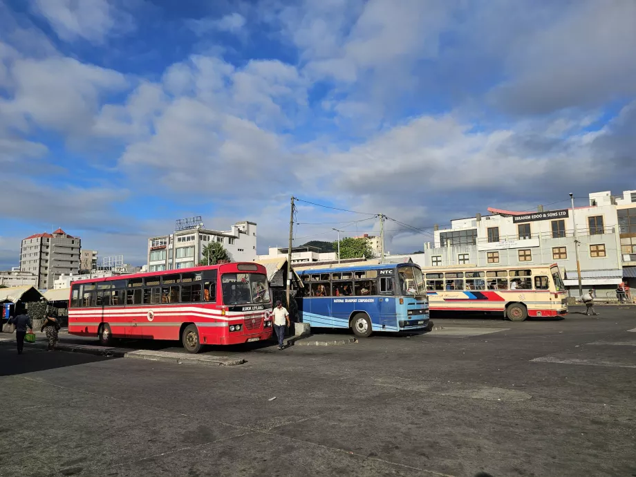 Σταθμός λεωφορείων North / Πλατεία Μετανάστευσης