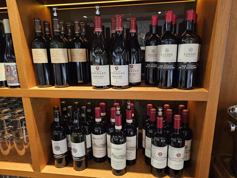 Προσφορά κρασιών