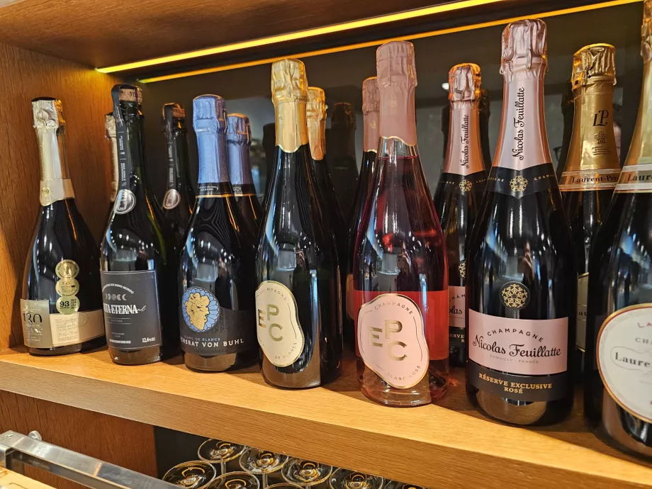 Προσφορά κρασιών