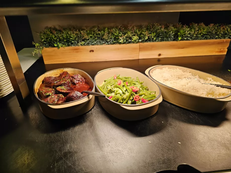 Μπουφές - μεσημεριανό μενού