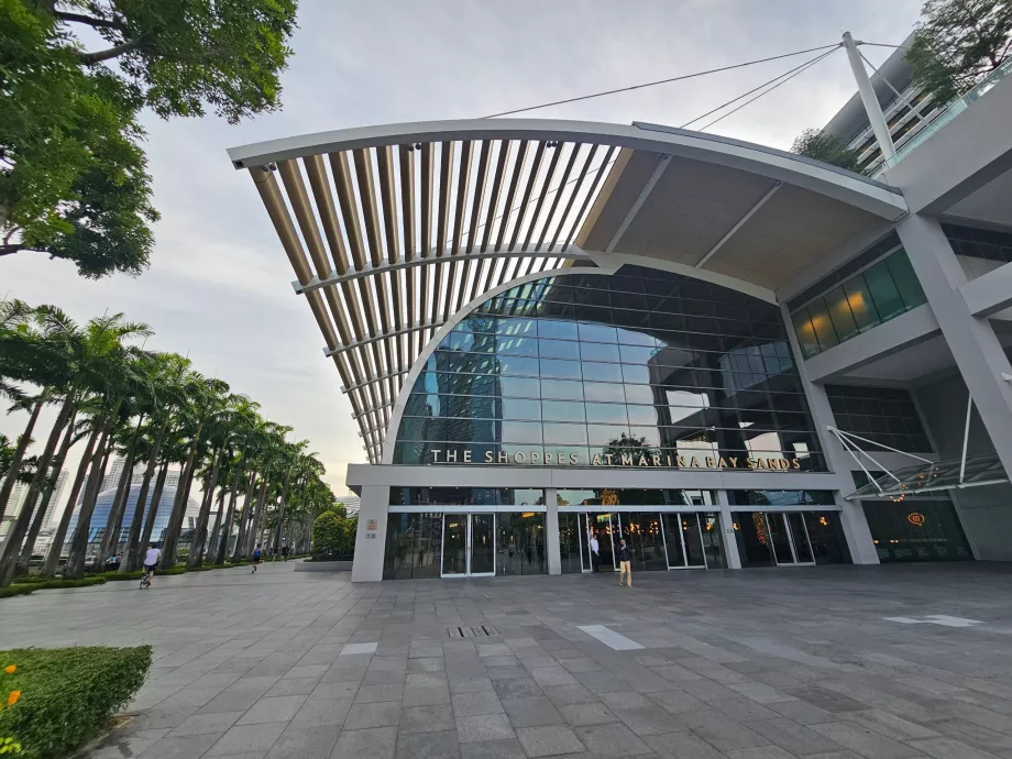 Είσοδος στο Marina Bay Sands Shoppes