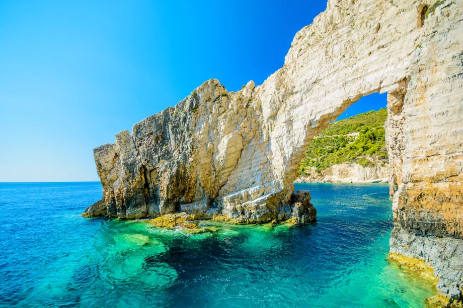 Καμάρα βράχου Keri