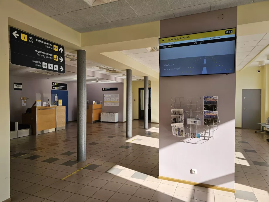 Αίθουσα check-in με γκισέ check-in