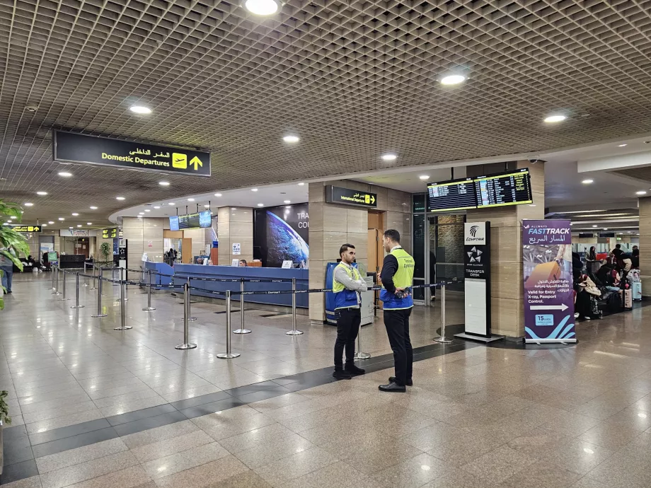 Συνδέσεις με πτήσεις εσωτερικού και εξωτερικού