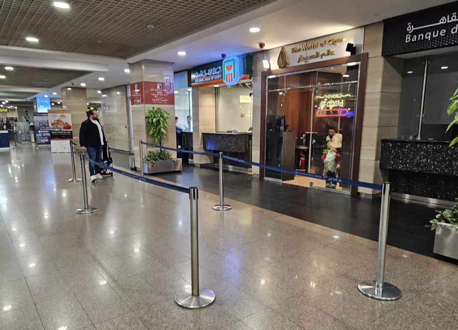 Τραπεζικά εμπόδια για την αγορά αιγυπτιακής βίζας