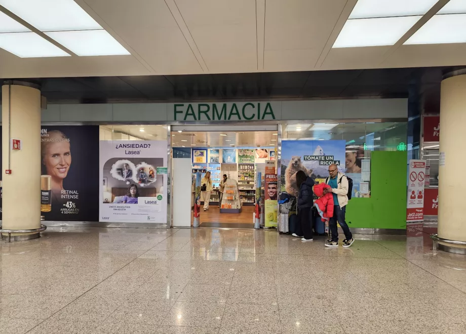 Φαρμακείο στον τερματικό σταθμό 2