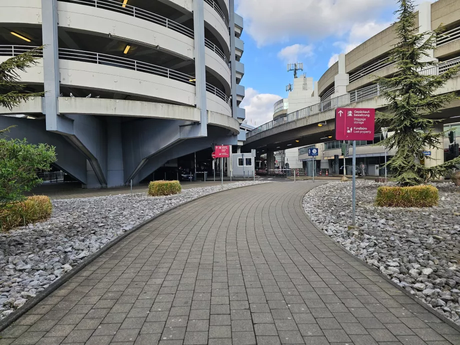 Ο δρόμος προς τον χώρο αποσκευών