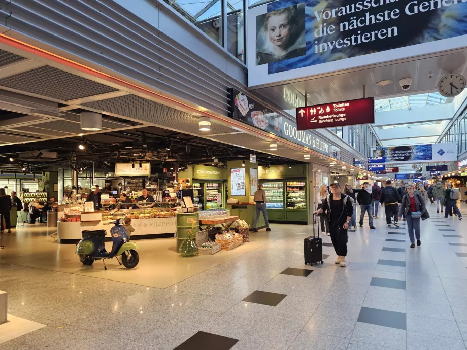 Εστιατόριο στην περιοχή διέλευσης