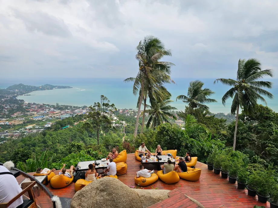 Εστιατόριο στο Overlap Stone 2