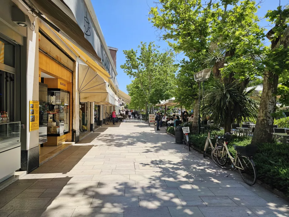 Κεντρικός δρόμος, Lido di Venezia
