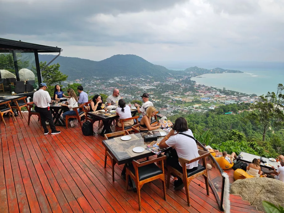 Εστιατόριο στο Overlap Stone 2